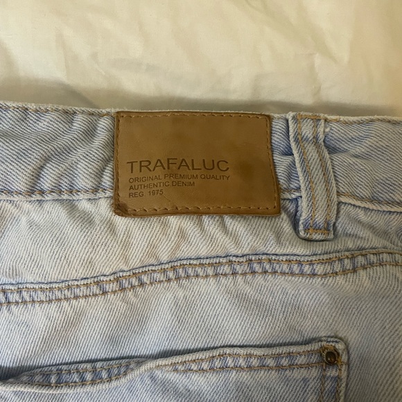 Zara shorts - Picture 2 of 4